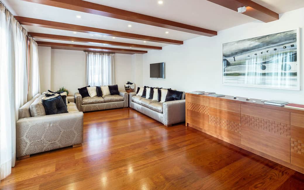 4 90 1200x750 4 90 1200x750