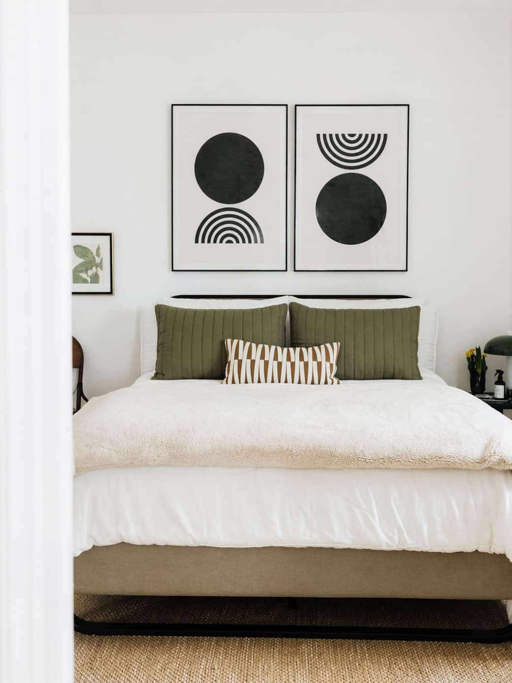 Cozy, quietly luxe escape with a plush queen bed, blackout curtains, and an oversized mirror. Unwind in the reading chair with a waffle robe, pillow spray, makeup wipes, and cooling under-eye patches. Boutique hotel feel with a Caviar on Pine touch.