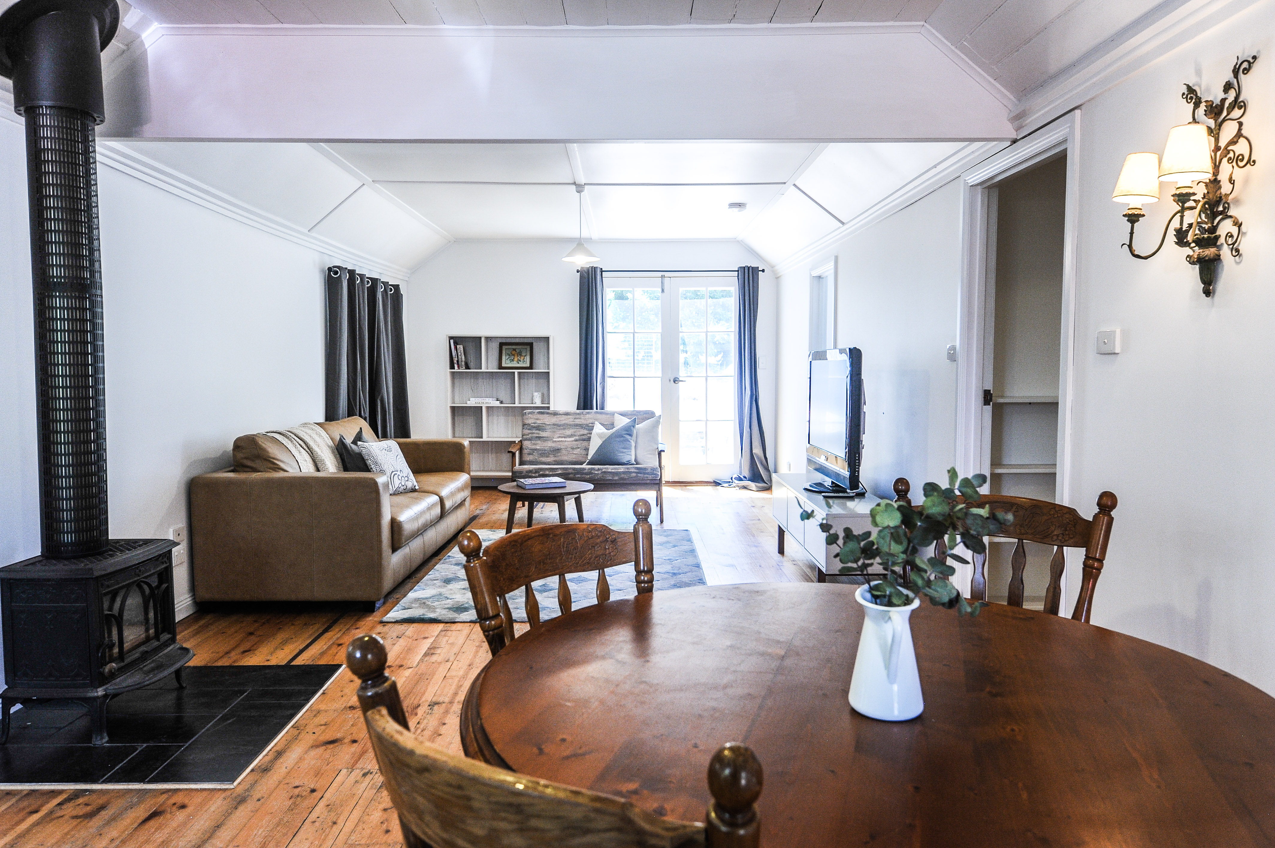 Winter Creek Cottage-10