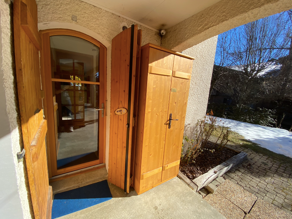 Apartment Oursons 2 Entrance and Ski Locker