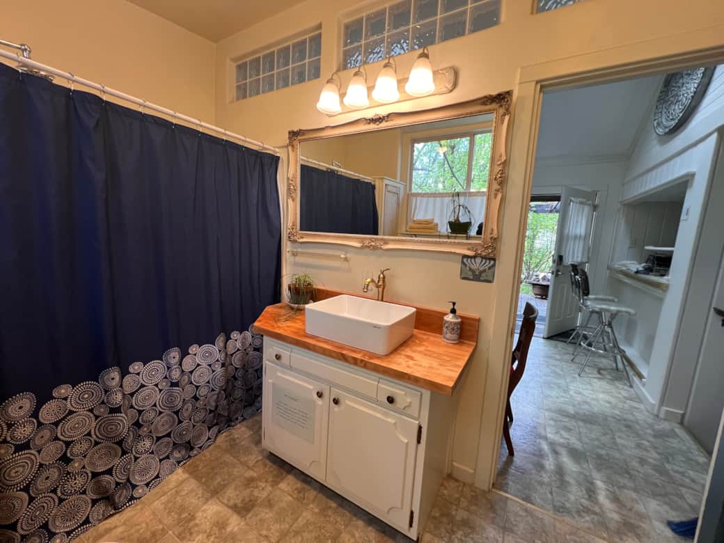 Sequoia Bathroom