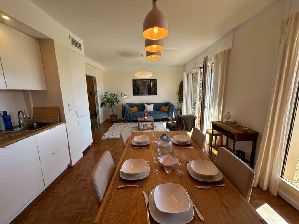 Table à manger; salon;cuisine Table à manger; salon;cuisine