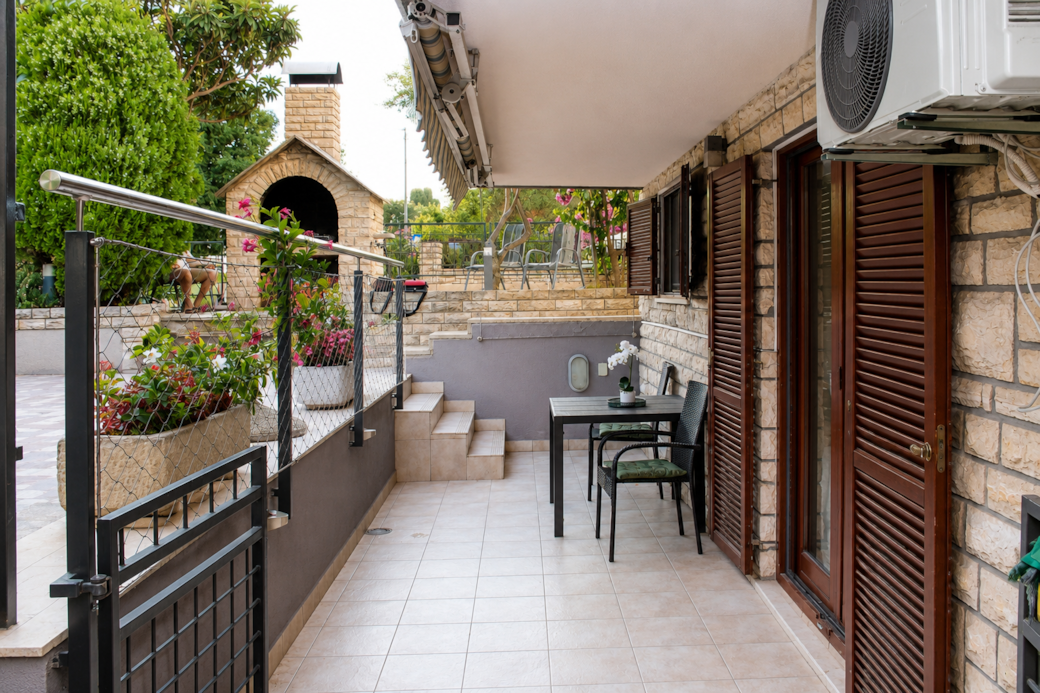 Sonnige Terrasse