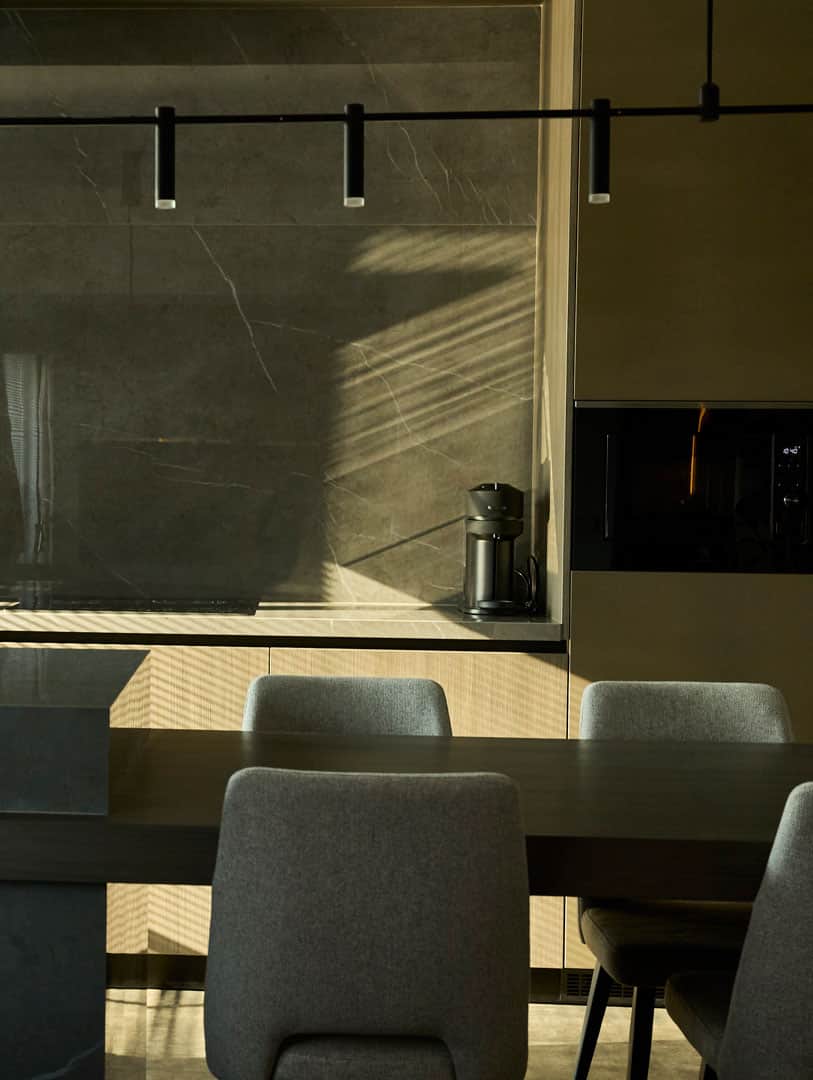 Designer living room at Appartamento N27 in Piața Unirii, Iași