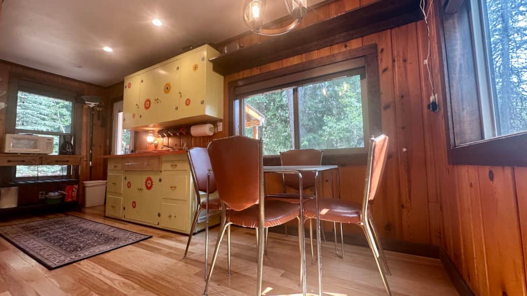 Dining Area for 4