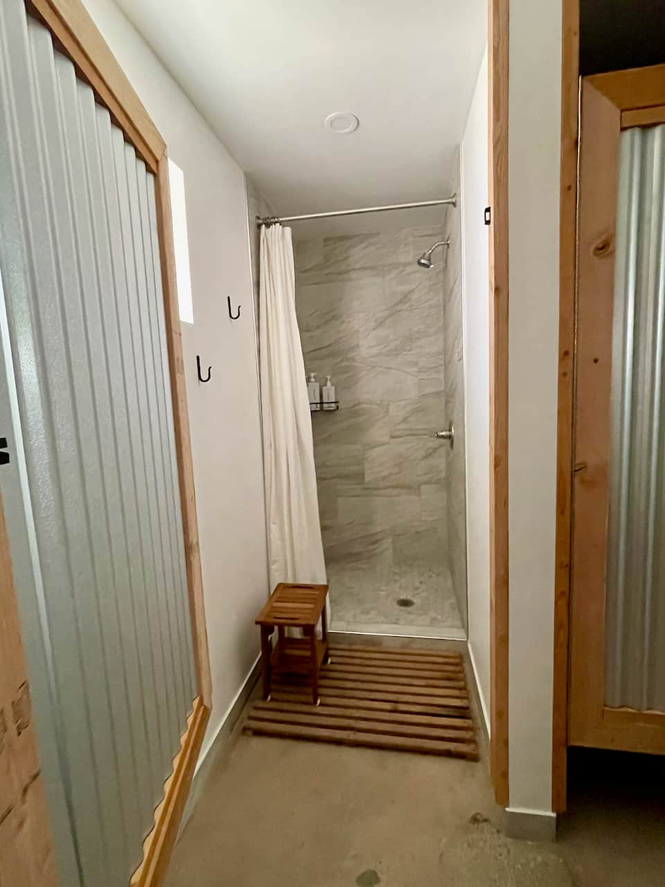 Women's Shower