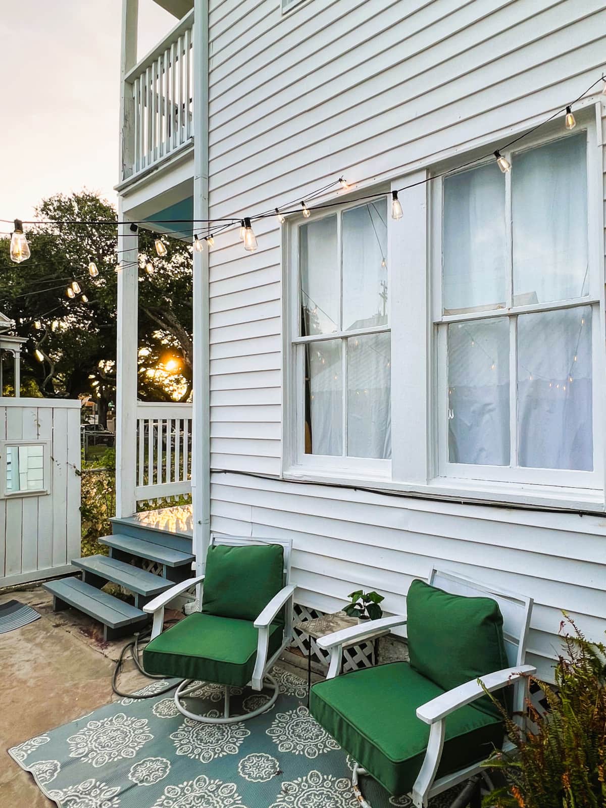 White Magnolia exterior view