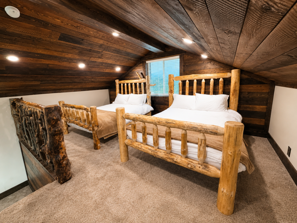 Loft Area- 2 full beds Loft Area- 2 full beds