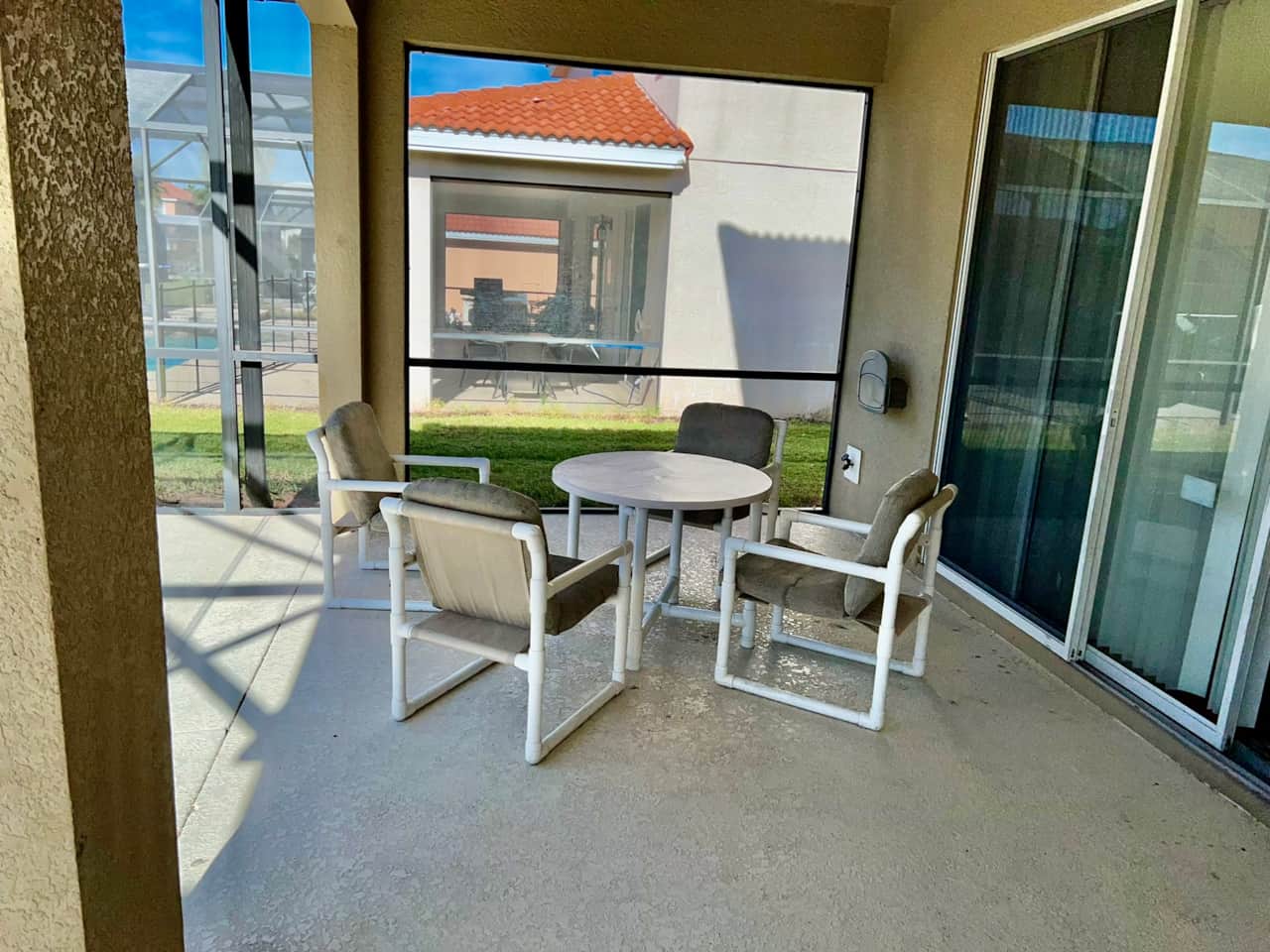 Al fresco dining