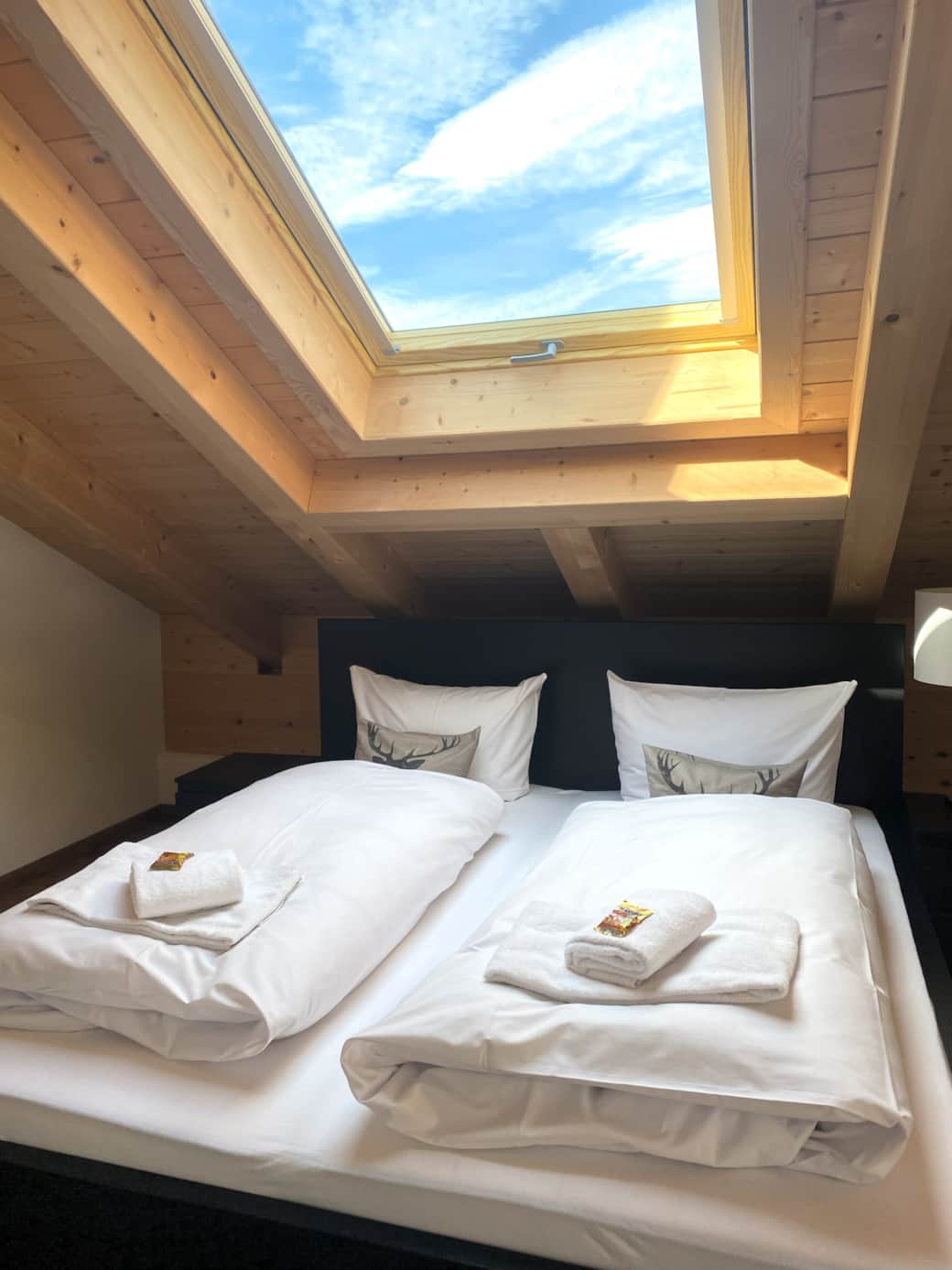 Leni Schlafzimmer links 2