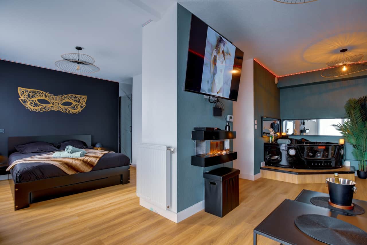 The apartment and its spa