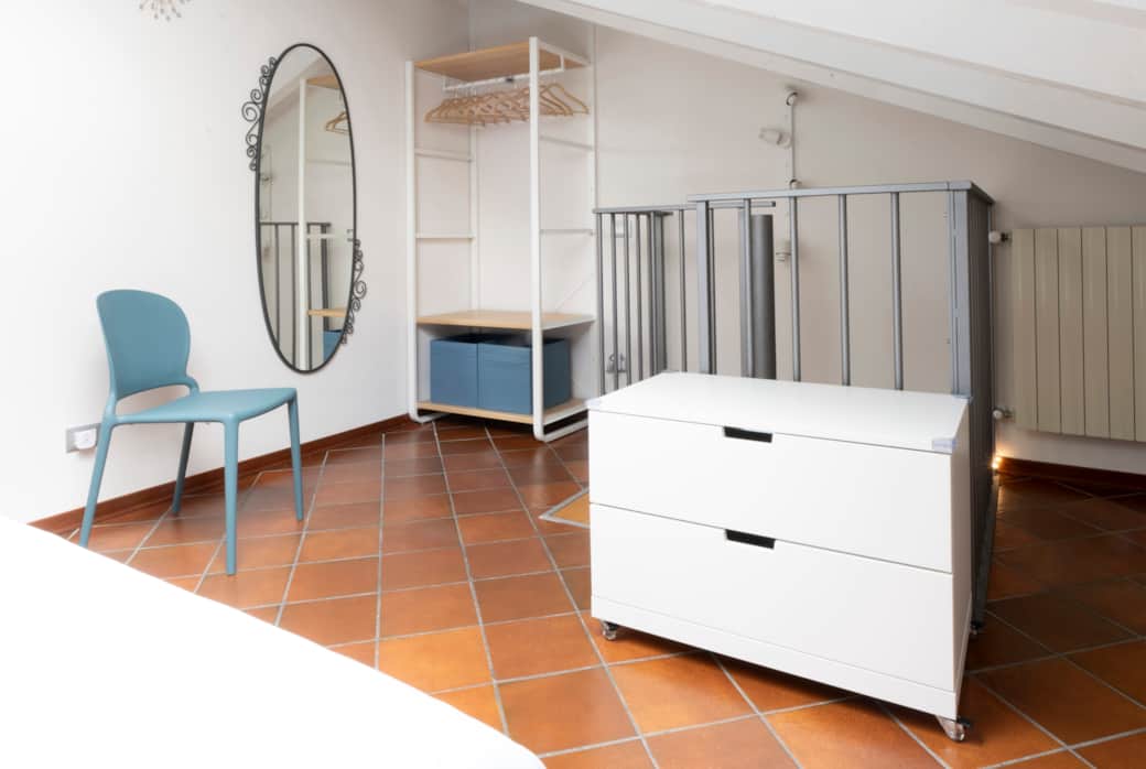 For longer stays, a spacious additional chest of drawers on wheels is available for your use.