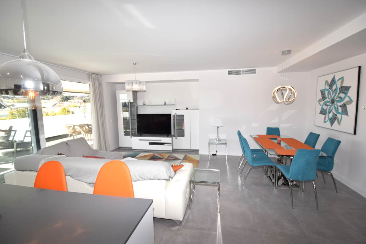 Lounge and diner
