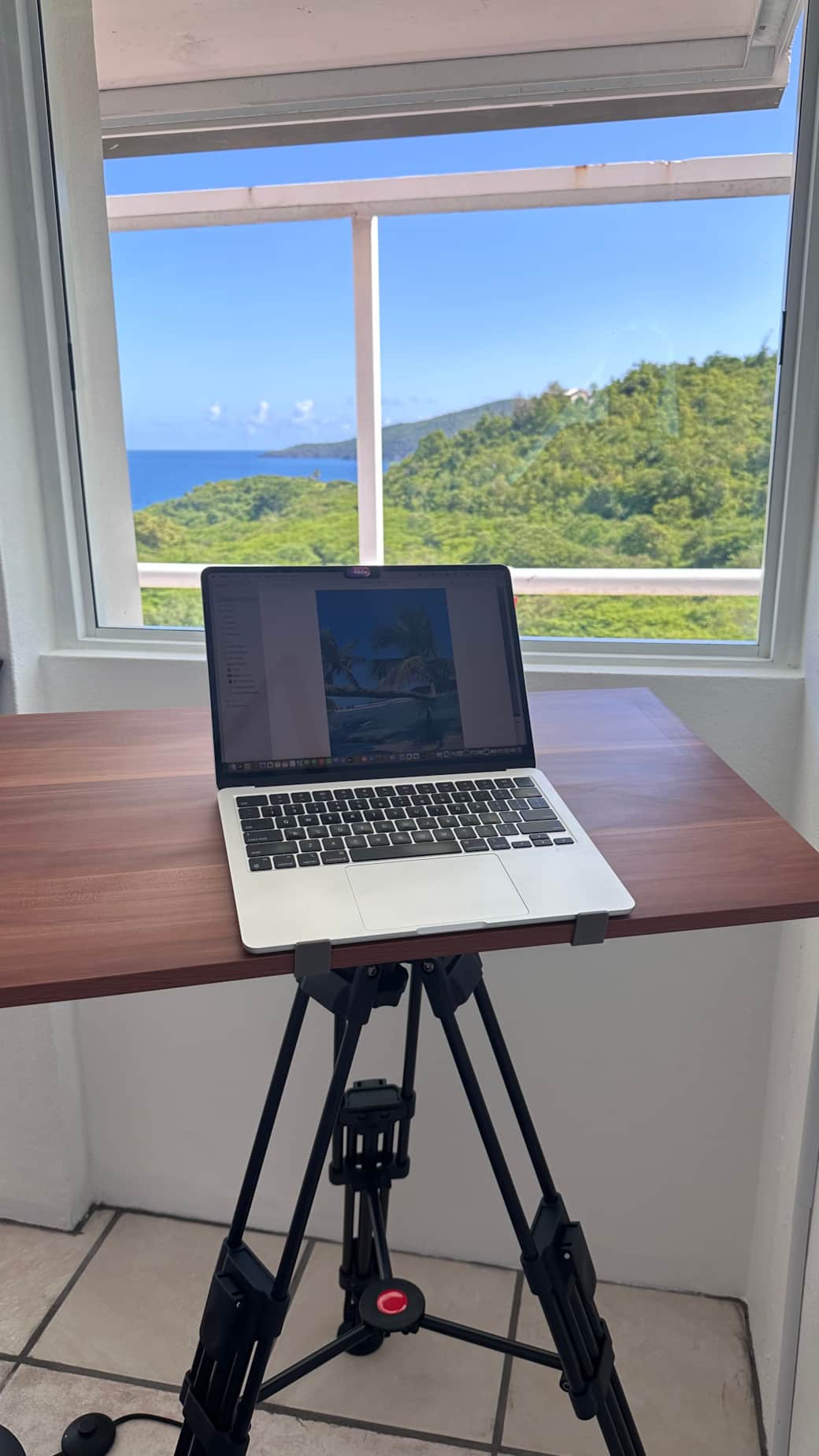 Tri-pod Standing Work Station