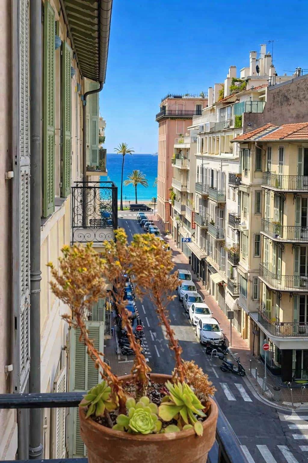 Vista mare dal balcone