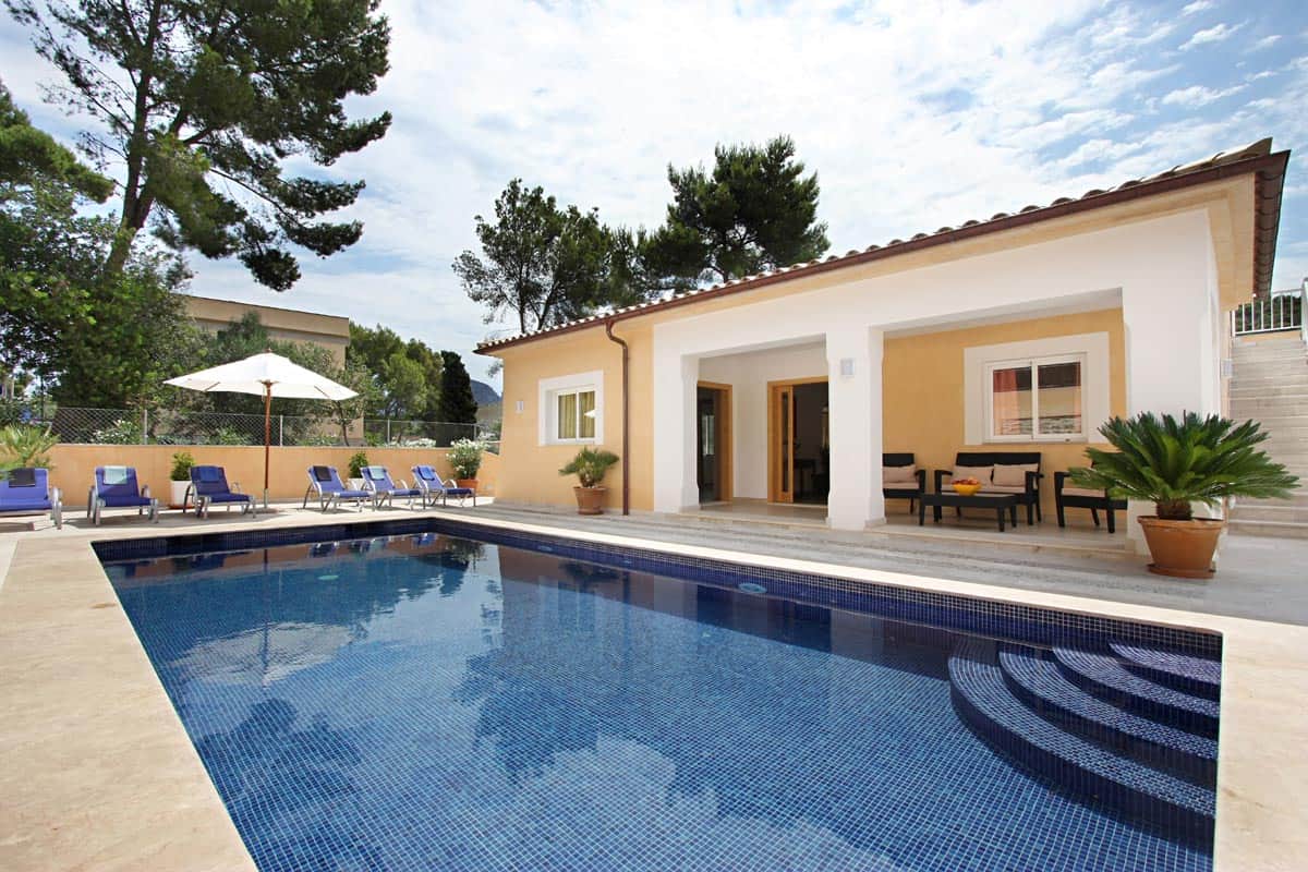 Villa Medina, Cala Sant Vicenç