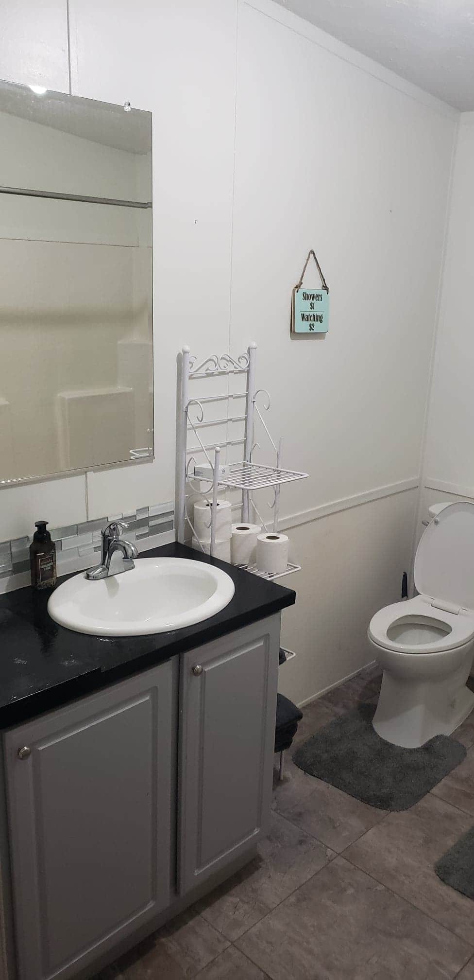 Bathroom 2 in between (2) Queen BR's