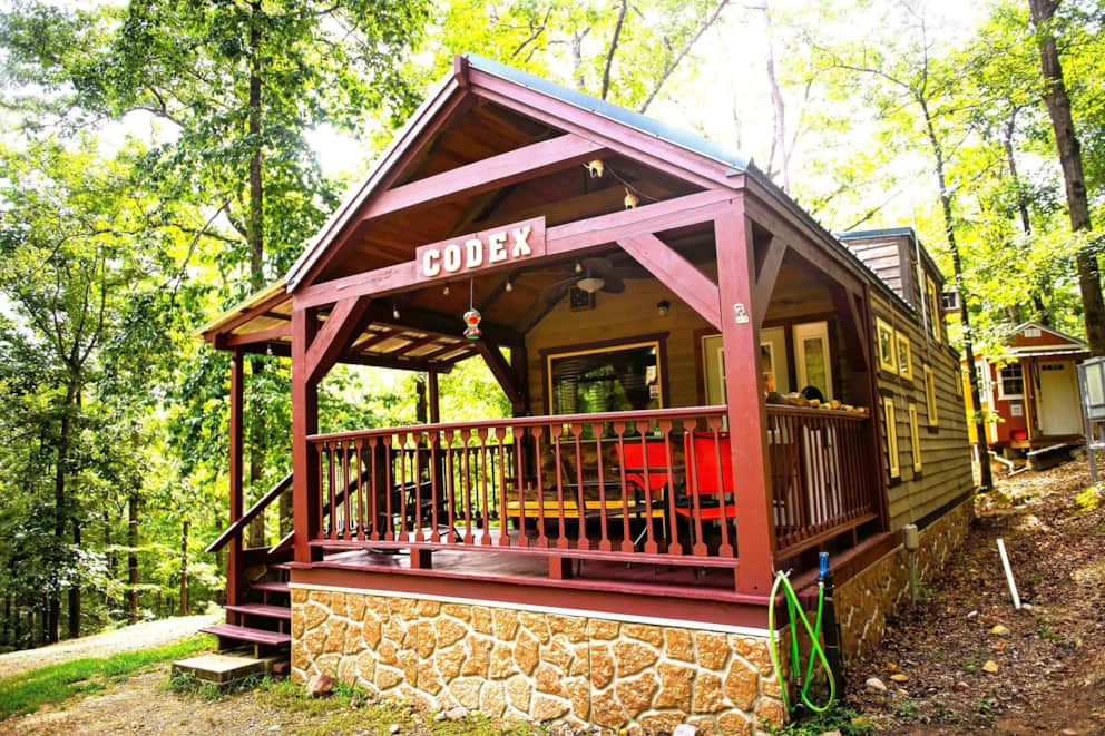 Cabins in Murfreesboro & Marshall Arkansas Pet Friendly!