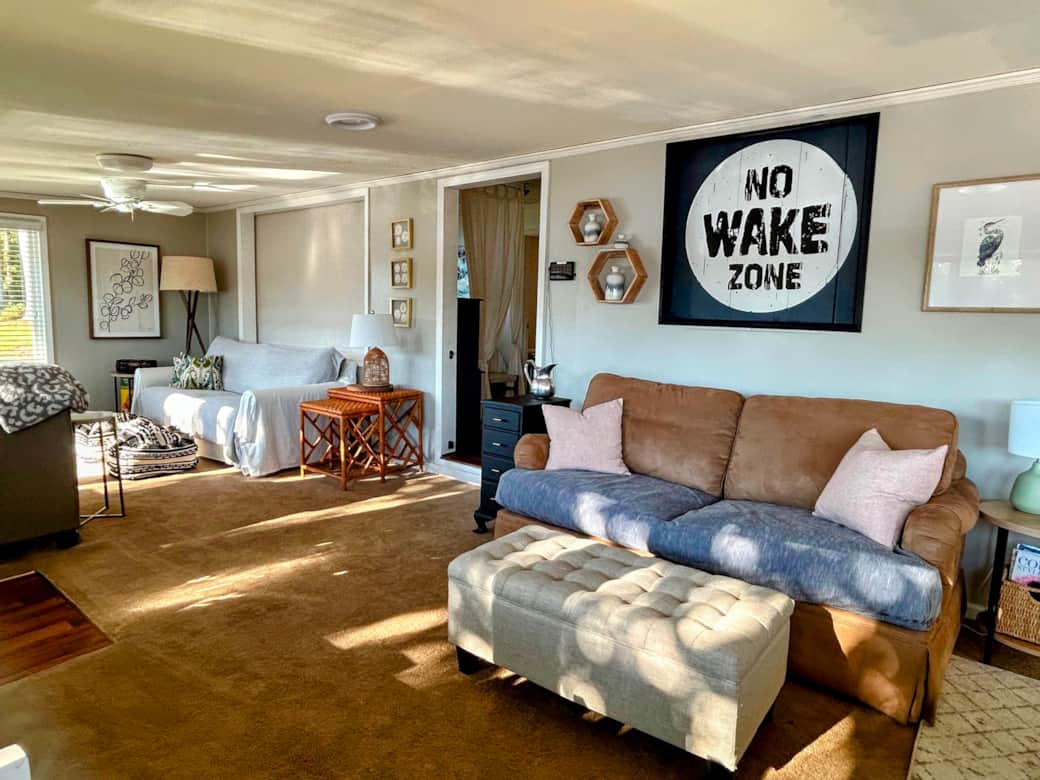 Large living/dining room combo (view 2)