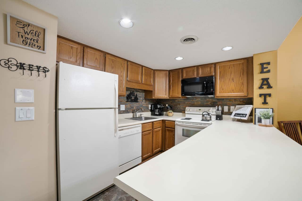 Kitchen with Bar Counter