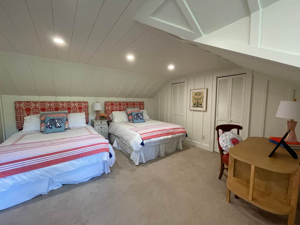 UPSTAIRS BEDROOM 5 (Two Queens)