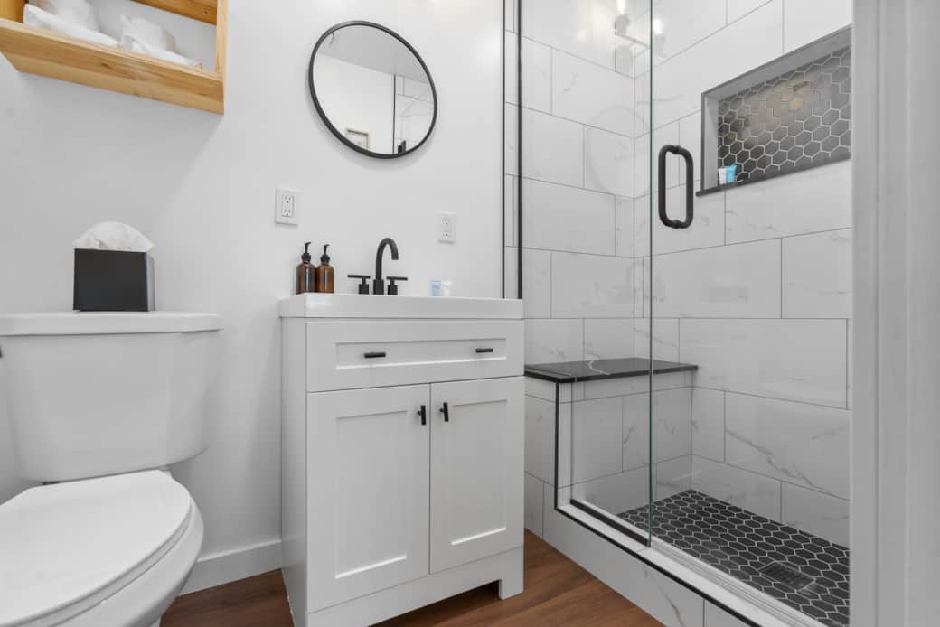 King Bedroom Ensuite Bathroom King Bedroom Ensuite Bathroom