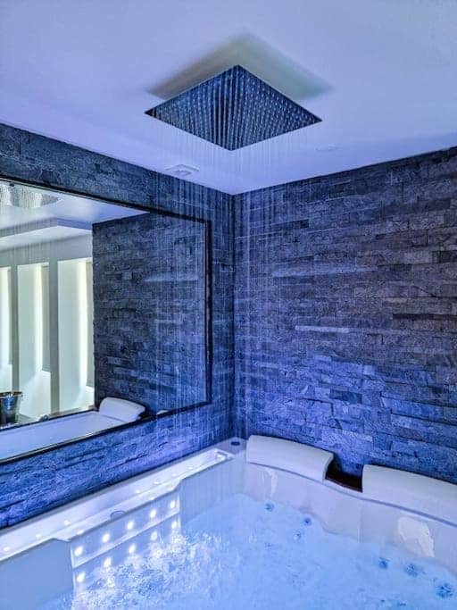 Jacuzzi