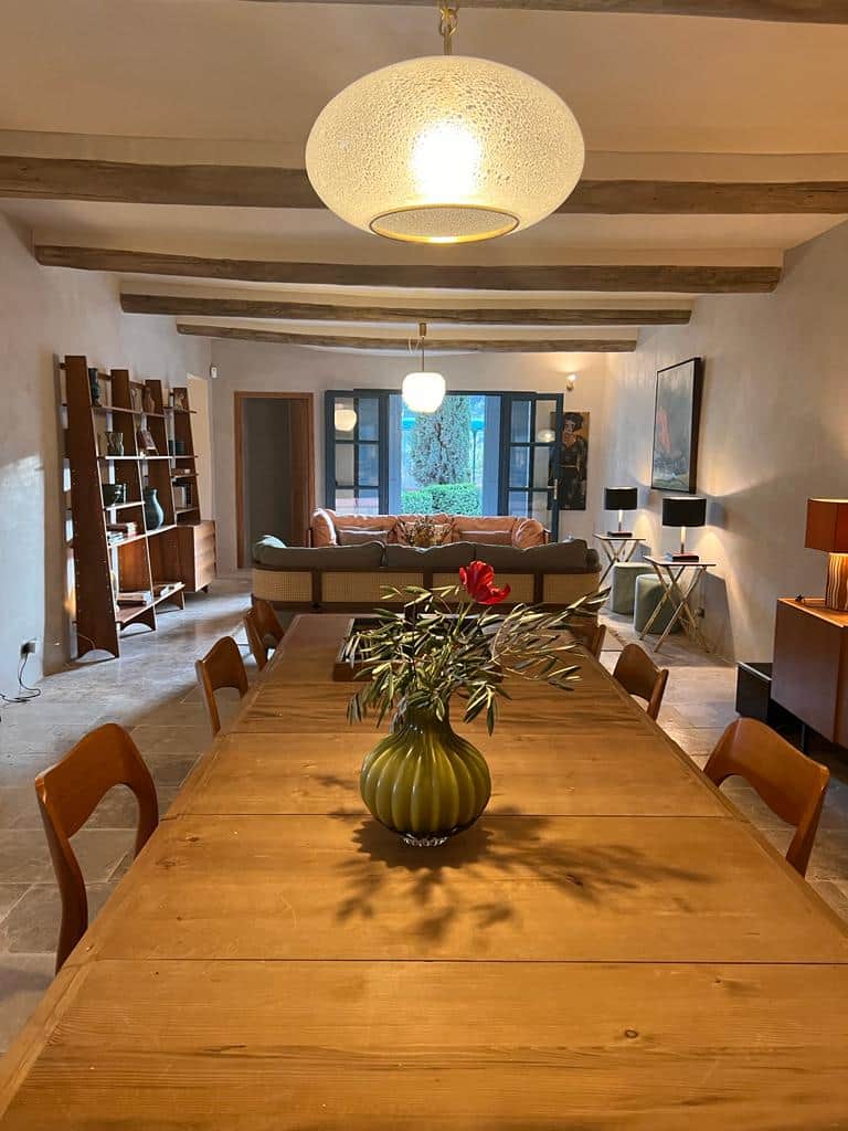 Living room with large dining table Living room with large dining table