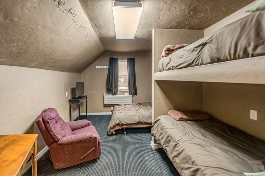 BrokenSpokeMotel 0117