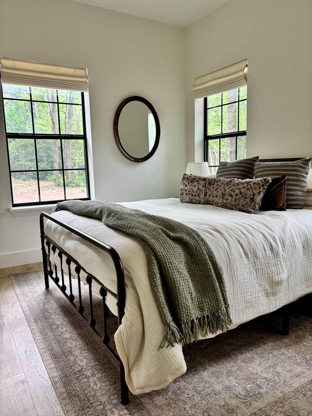 Master Bedroom with Queen Bed
