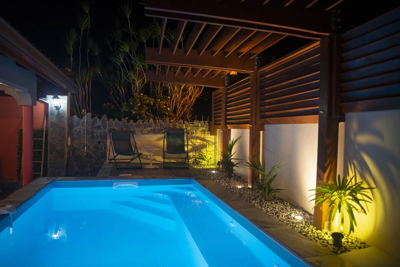 Piscine privé avec alarme à dispo