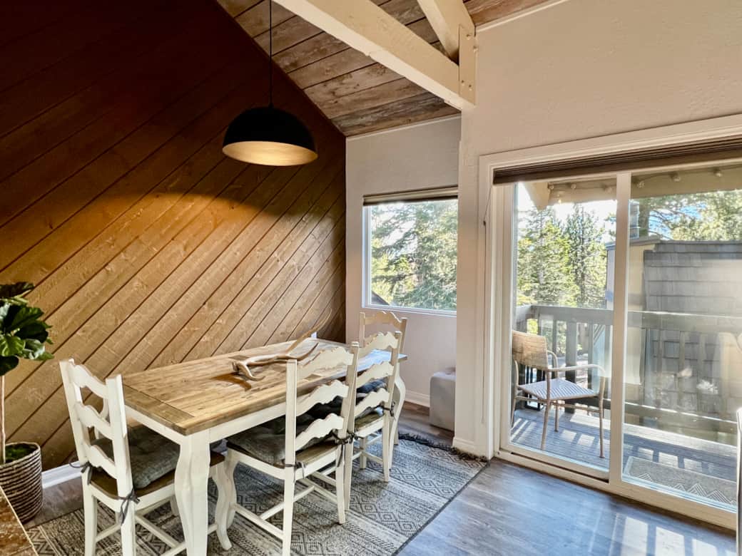 Dining Room: Seating for 6