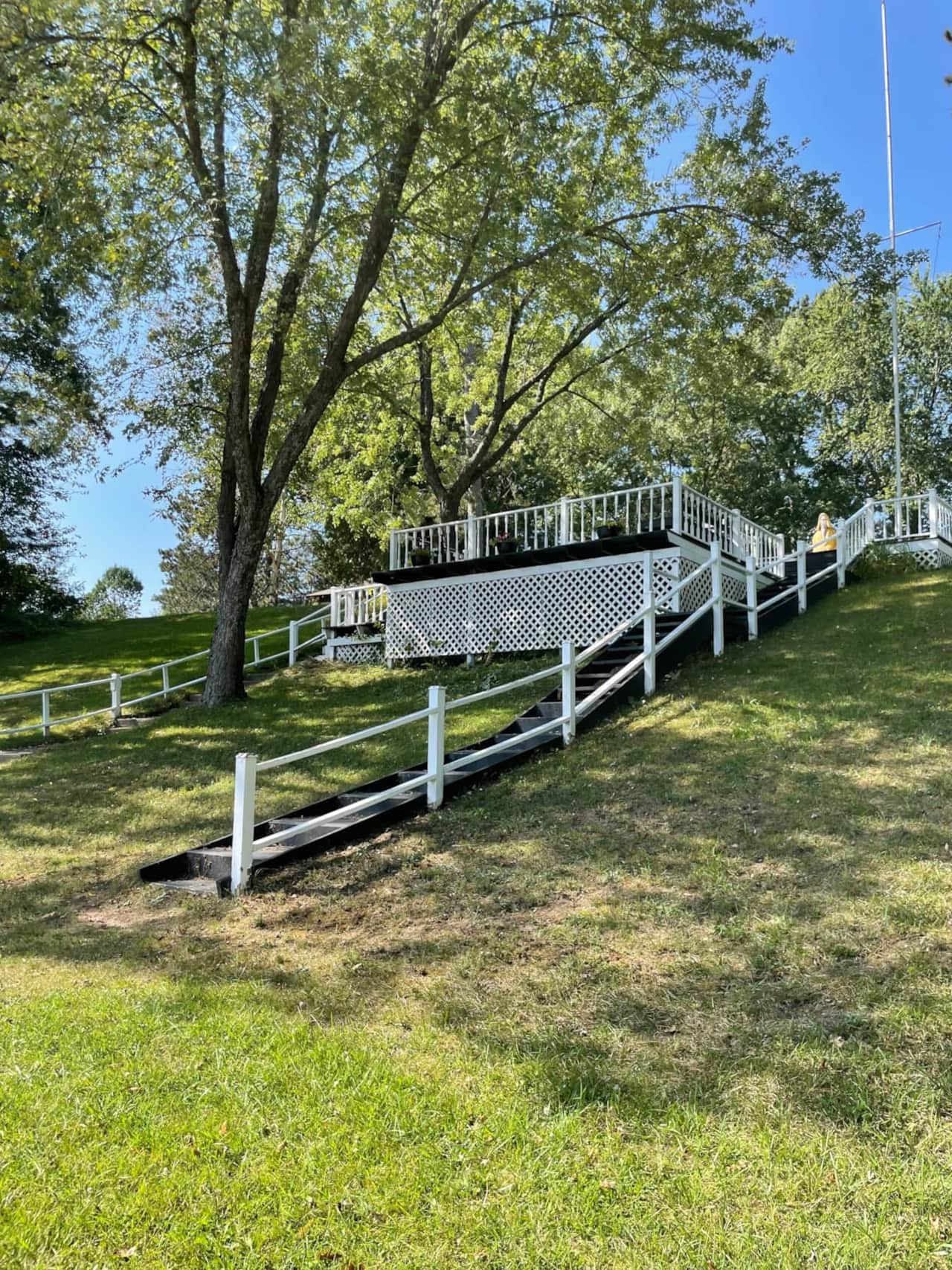 Pine Crest - Overlook Deck