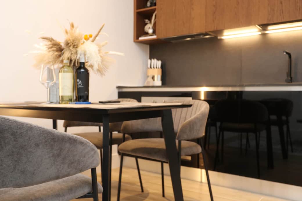 Voll ausgestatteter Essbereich Voll ausgestatteter Essbereich