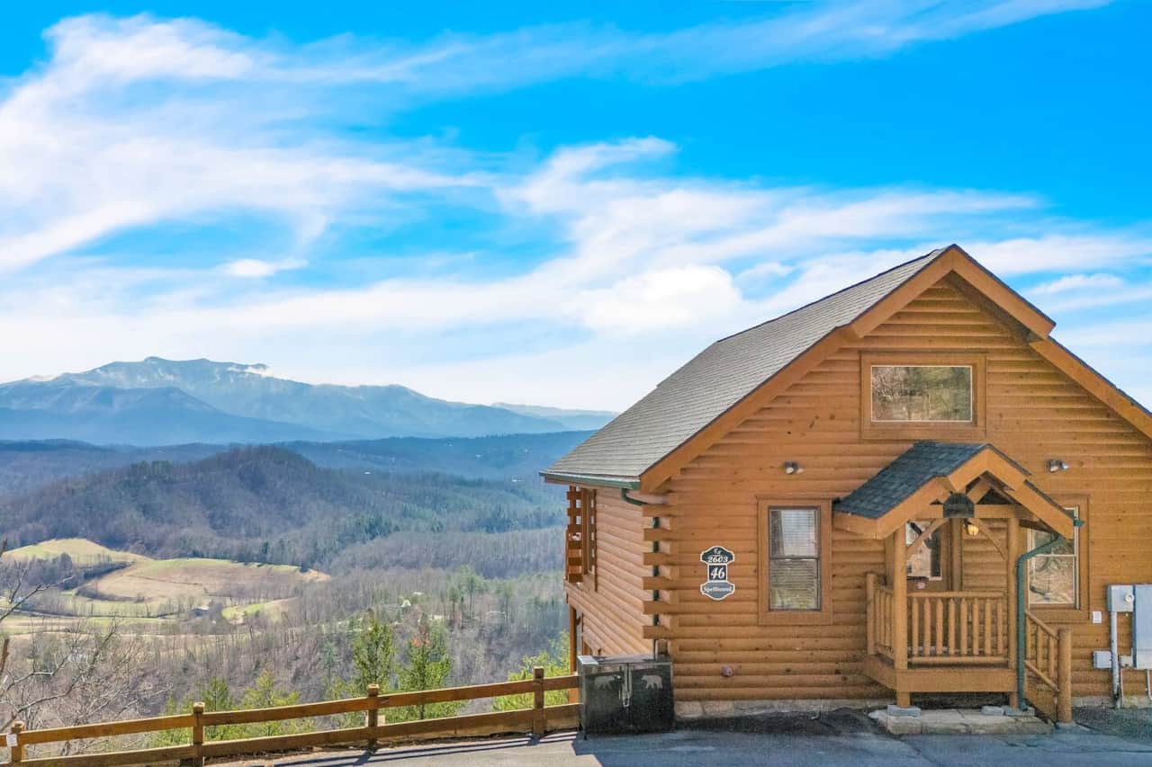 Breathtaking Mountain Views Await!