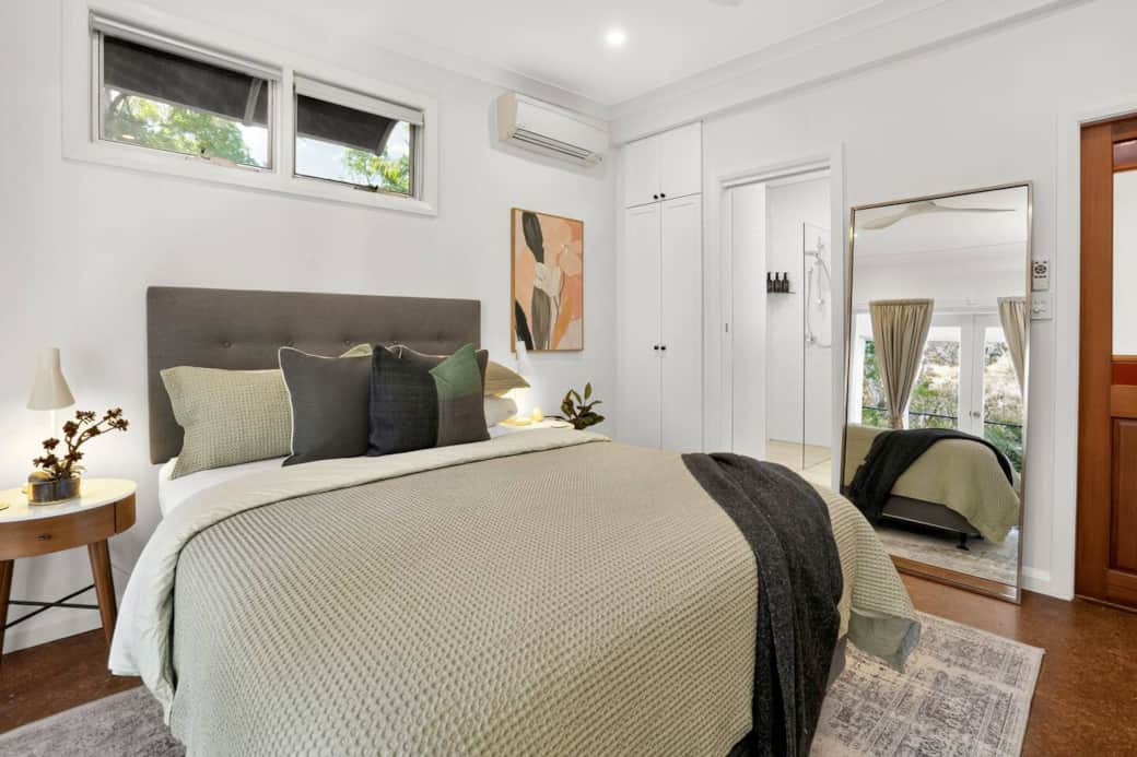 Main Bedroom with Ensuite, AC and Ceiling Fan.