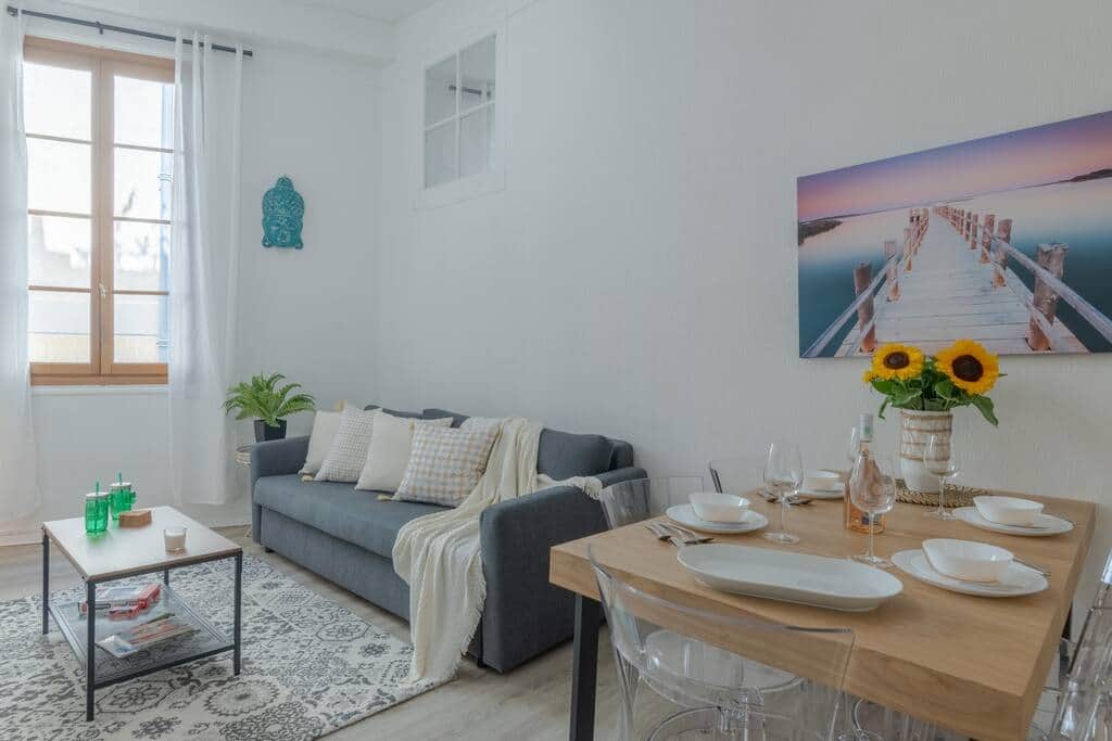 Living area with sofa bed 140x190cm Living area with sofa bed 140x190cm