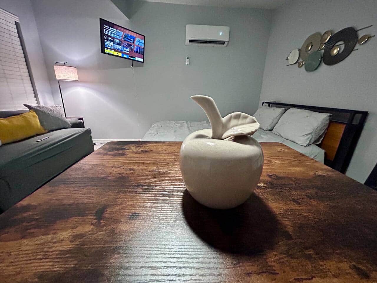 Dining/Work Space