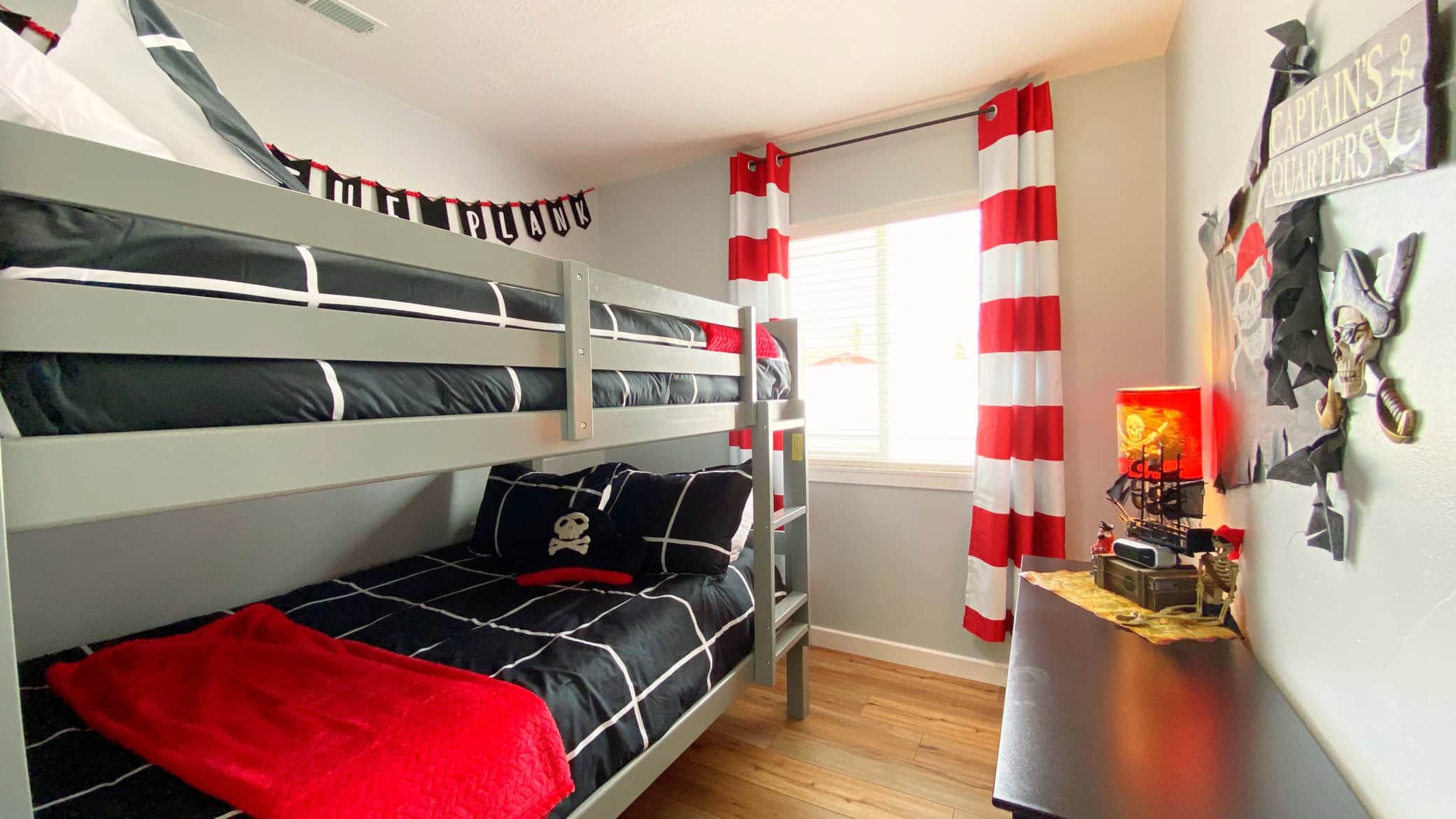 https://l.icdbcdn.com/oh/05838743-d333-4585-8dcb-bfeb150e6fda.jpg?w=2080-9