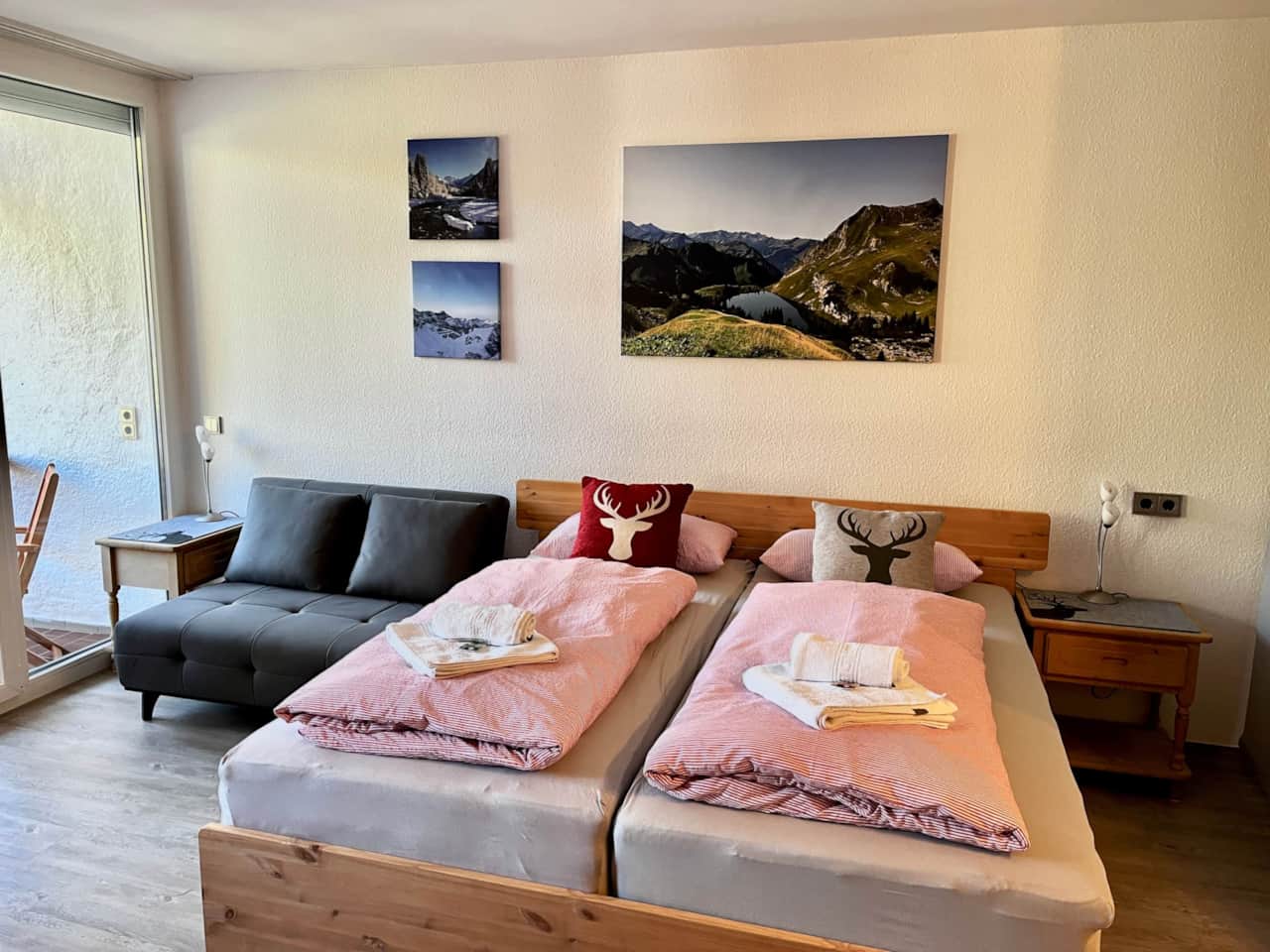 Bedding and towels are included.