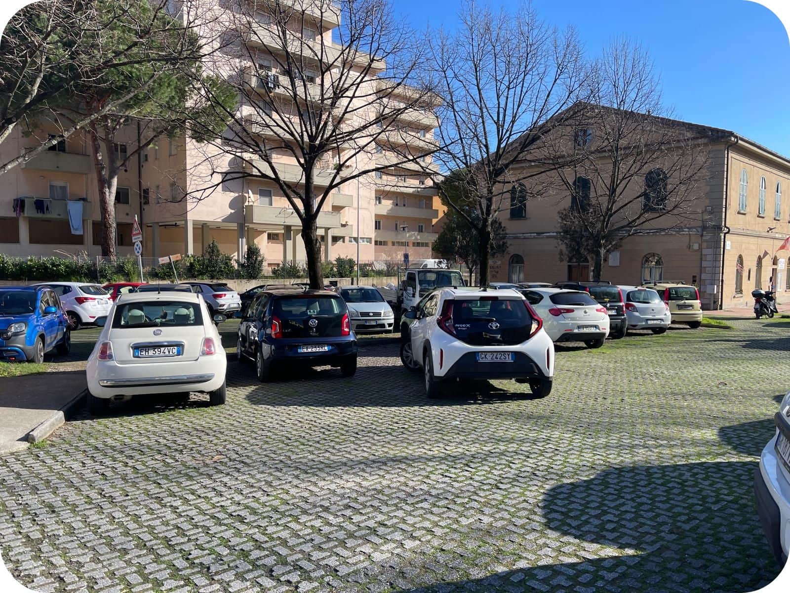 la-spezia-free-parking-via-giugno