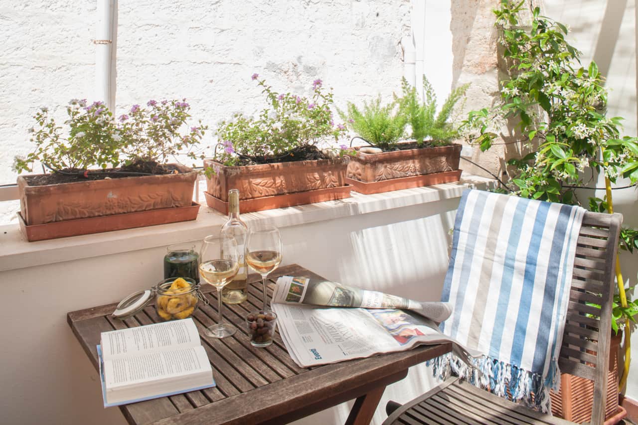 2nd floor - Shaded patio