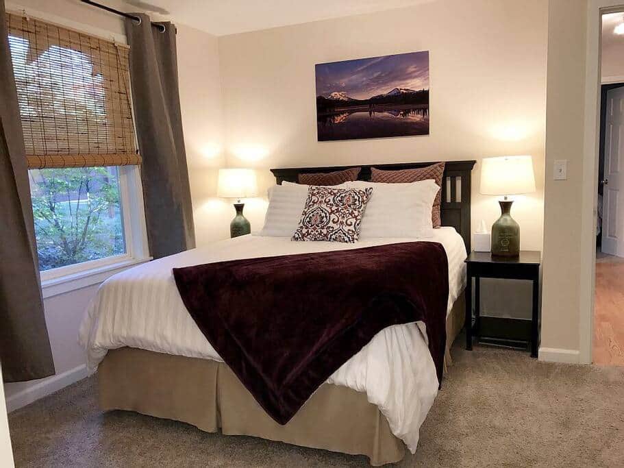 Master Bedroom with fresh European Style Bedding and Comfortable Beds Master Bedroom with fresh European Style Bedding and Comfortable Beds