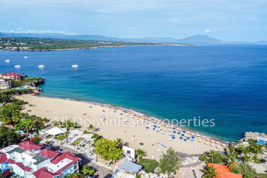 Alicia Beach / Playa Alicia - 2 min walk
