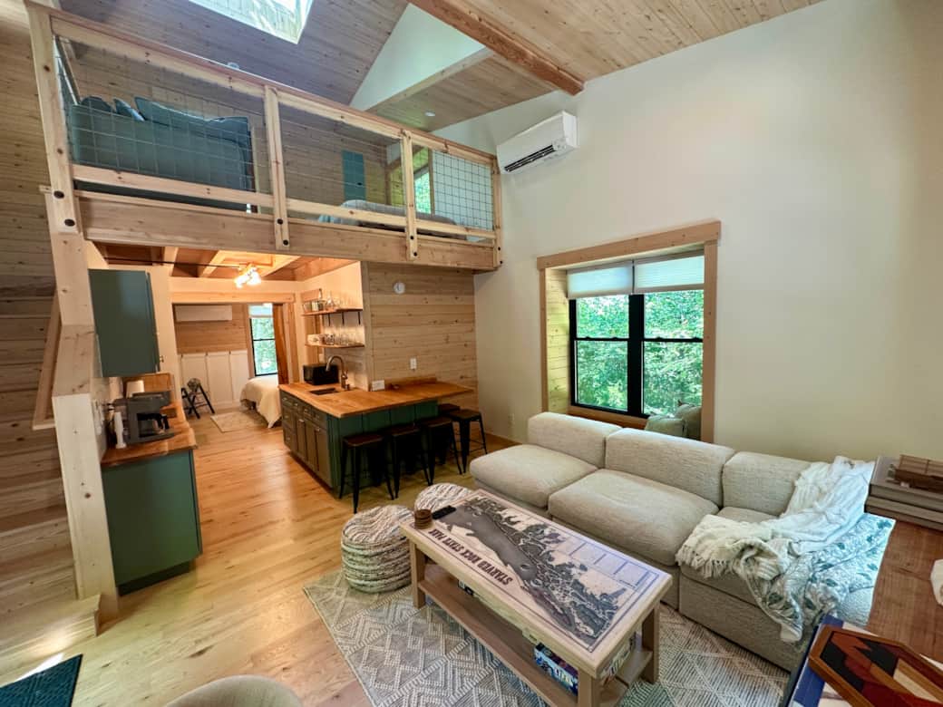 Treehouse 2 living room, kitchen, loft
