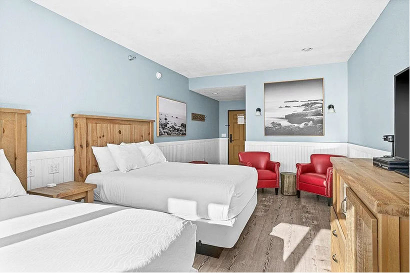 Spacious Studio with 2 queen beds Spacious Studio with 2 queen beds