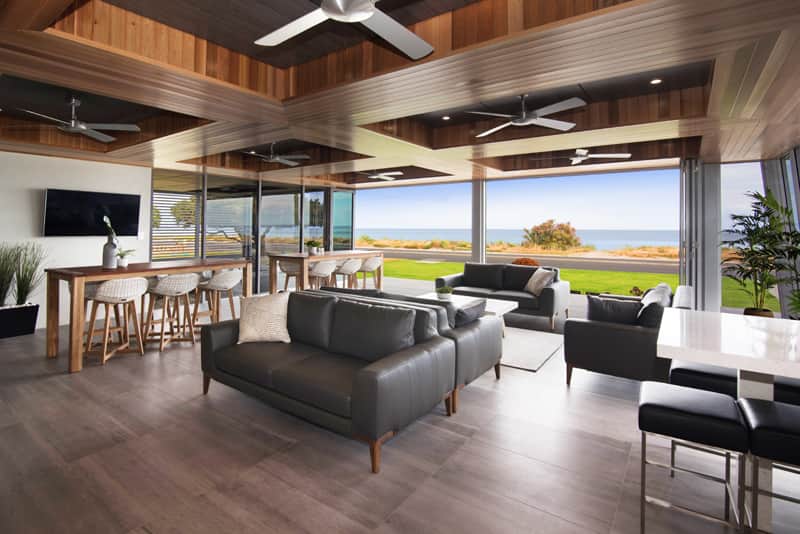 SUNSET COVE - Front of House