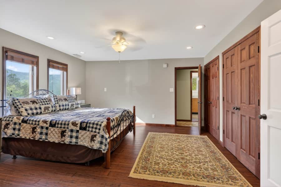 King bedroom with closet