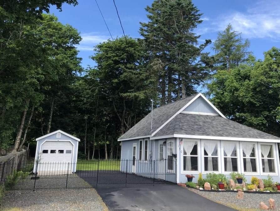 Located on Eastport's beautiful Todd's Head, you will find this perfect ocean view home within walking distance to Eastport's gorgeous downtown and ferry port. Located on Eastport's beautiful Todd's Head, you will find this perfect ocean view home within walking distance to Eastport's gorgeous downtown and ferry port.