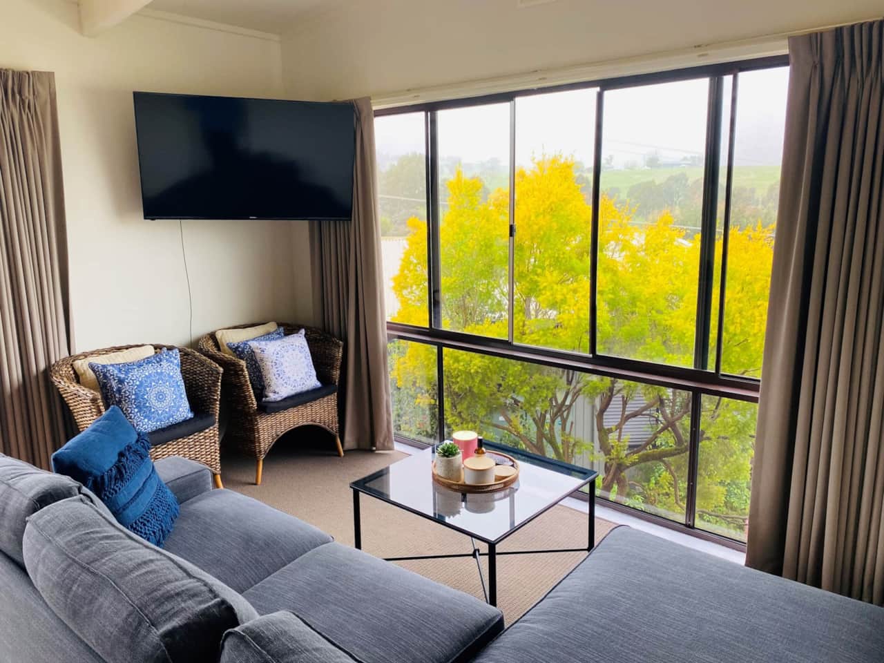 1 Bedroom Apartment Lounge Room